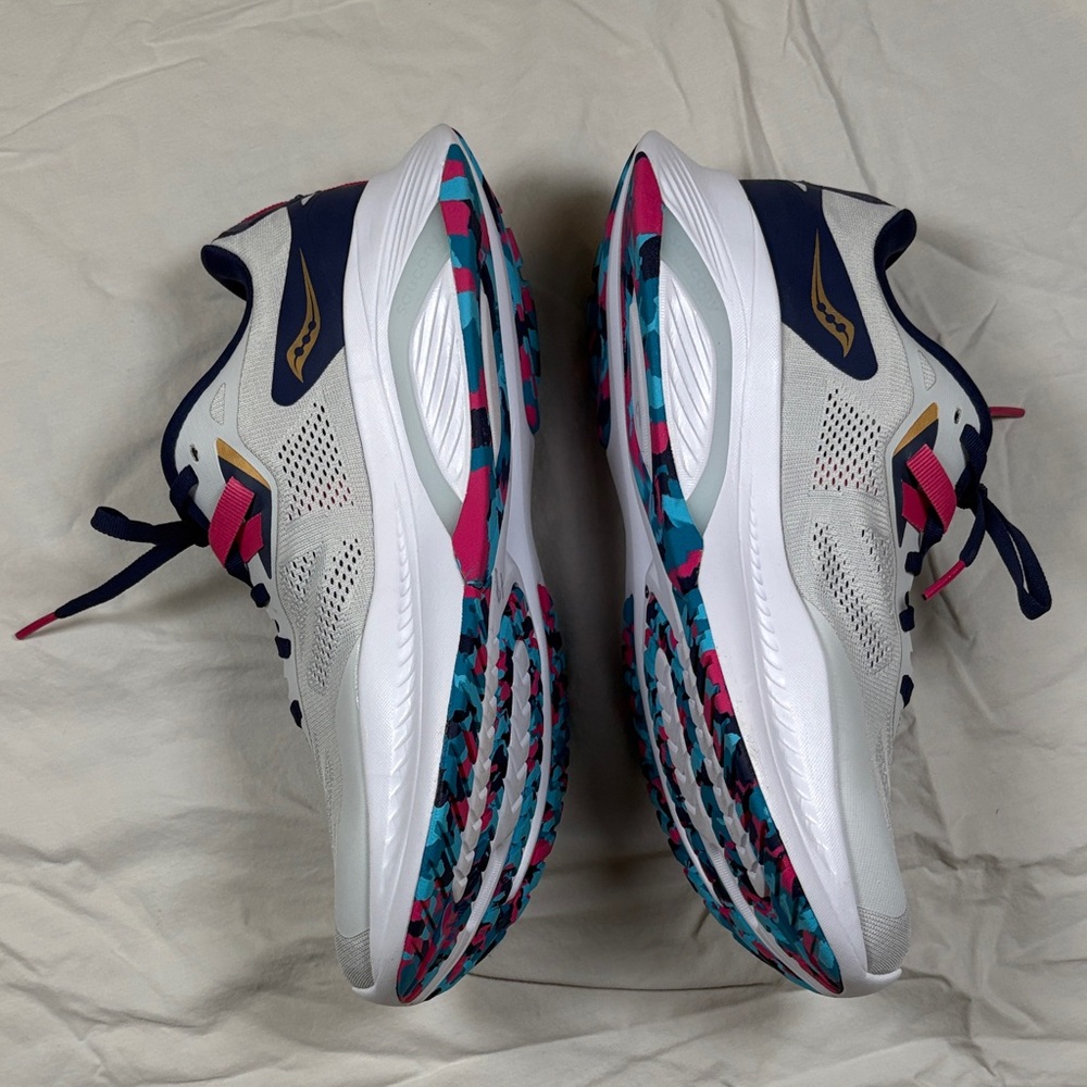 Saucony Women's Sneakers - White, Pink, and Gold - Picture 4 of 8